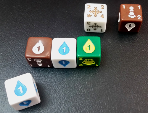 With 4 Quiddity, this player can ready both of their monster dice